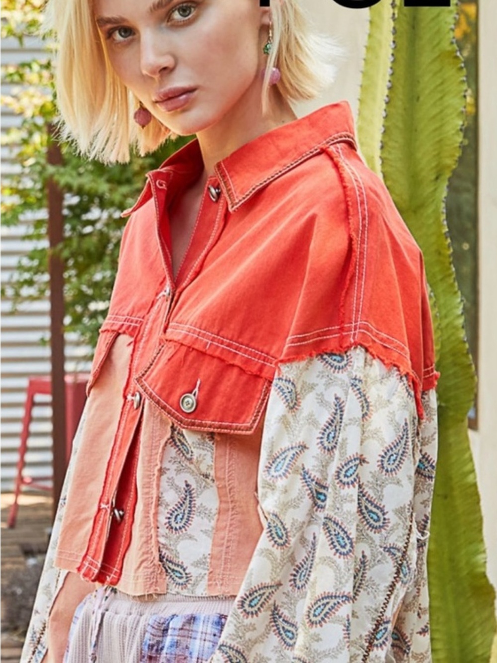 POL Cropped Patchwork shacket in Coral and Paisley